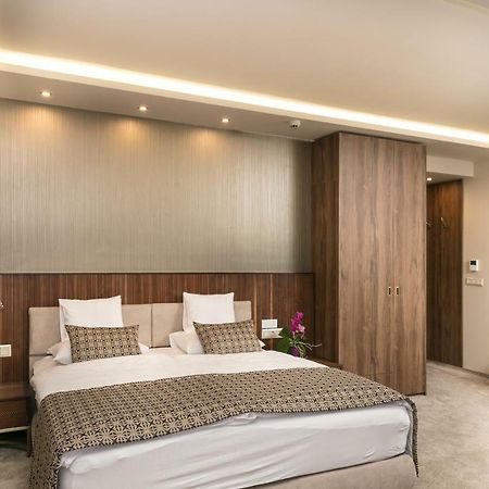 Hotel Kalvaria Superior Gyor Exterior photo