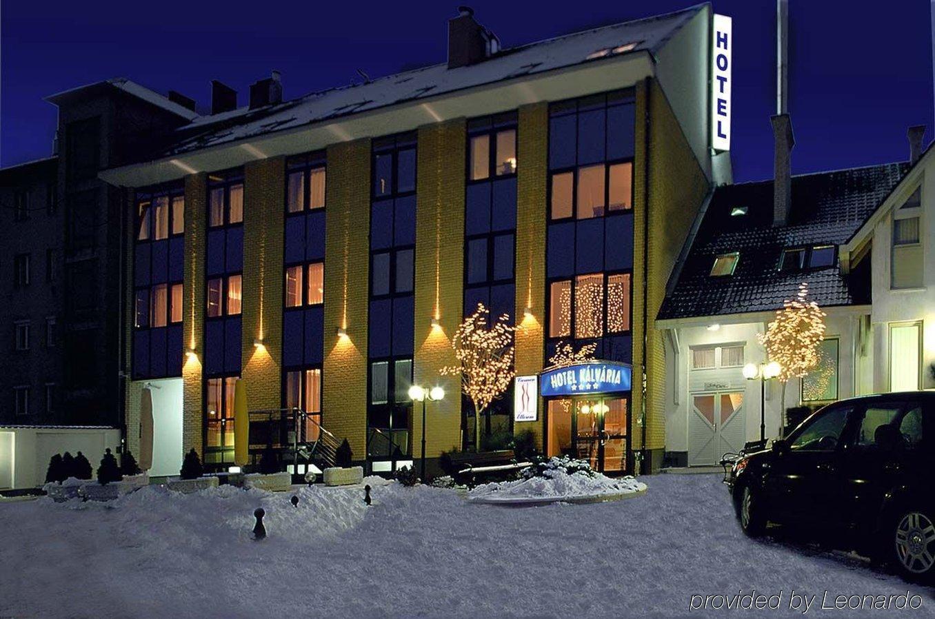Hotel Kalvaria Superior Gyor Exterior photo