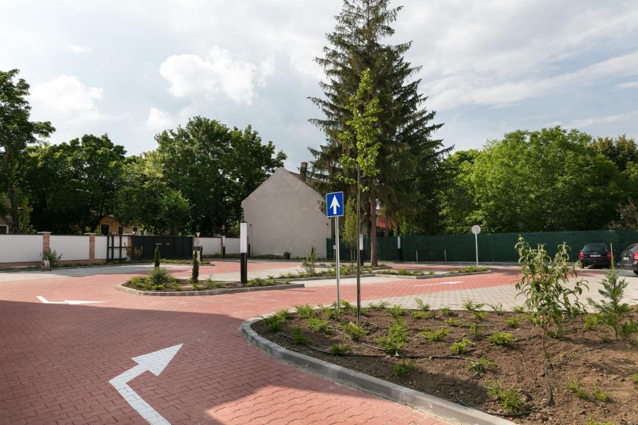 Hotel Kalvaria Superior Gyor Exterior photo
